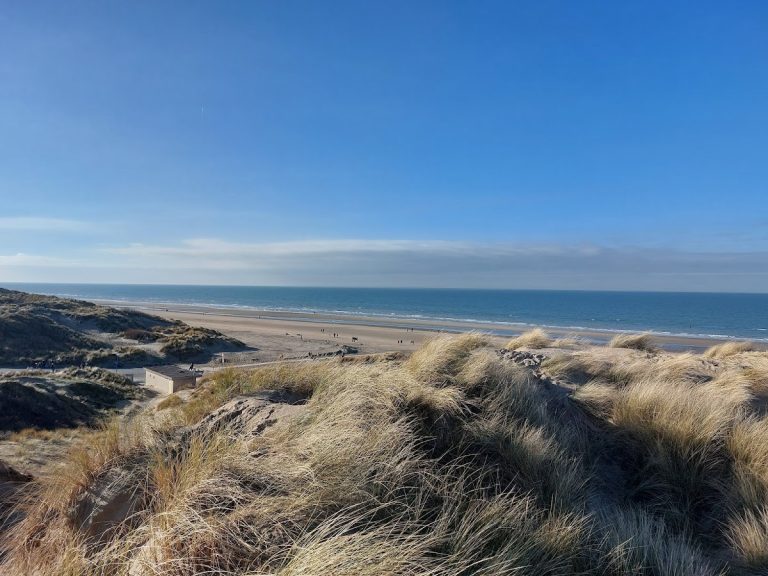 Expositie in Strand van Oostduinkerke met Astridplein (paardenvissersstrand) — Musea in Oostduinkerke